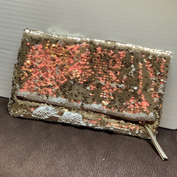 Stella & Dot Handbags - Stella & Dot Sequin Clutch